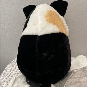 Large plushie cat